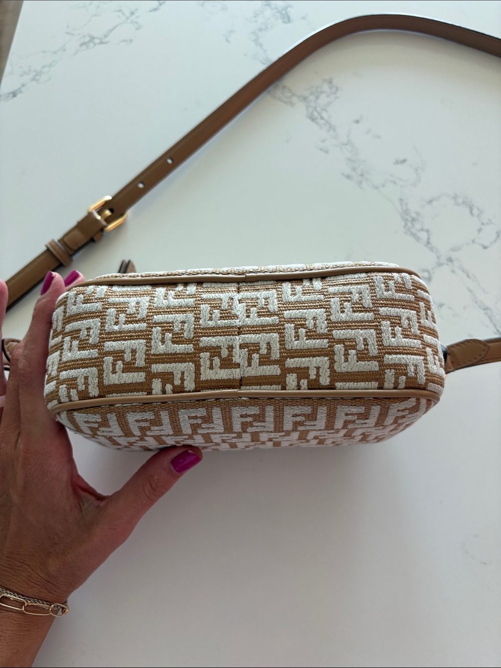 REAL Fendi Tan/Ivory FF Monogram Camera Bag, dust bag, proof of authenticity - Picture 9 of 11